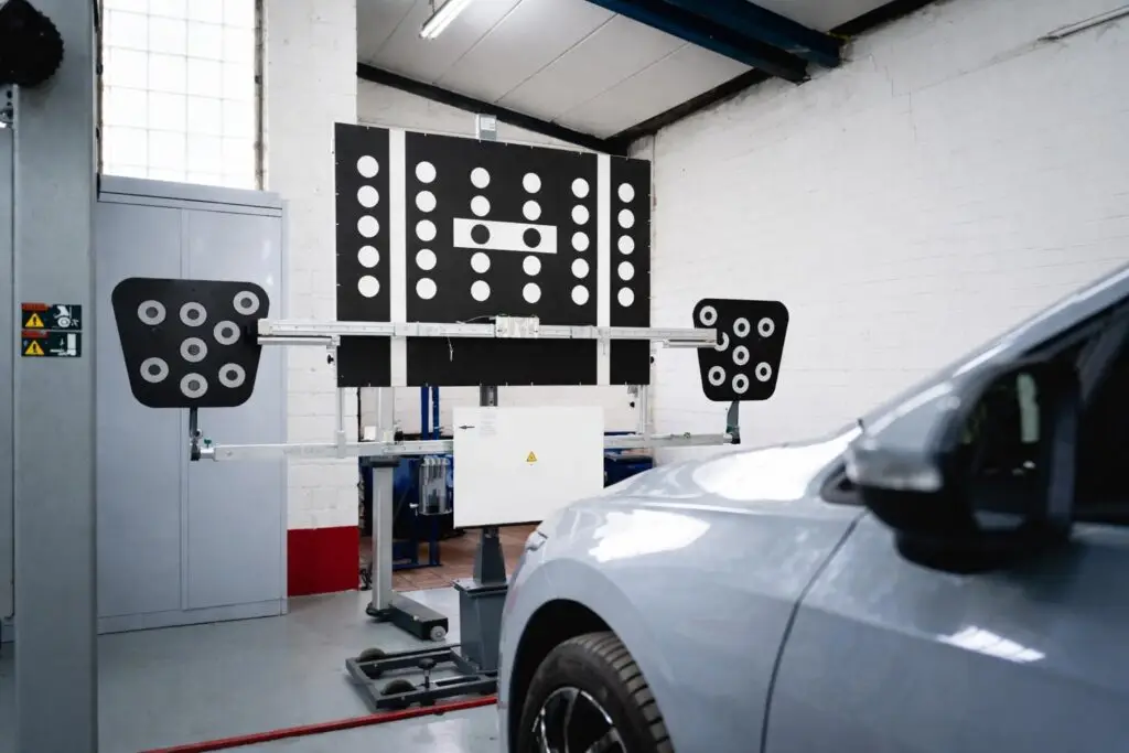 GTS Schadenzentrum Berlin - KFZ Werkstatt in Berlin - Fahrerassistenzsysteme Reparatur, Kalibrierung und Einbau - Achsvermessung