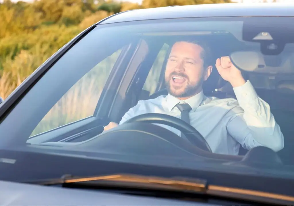 GTS Schadenzentrum Berlin KFZ Werkstatt für Mechanik, Lack, Karosserie und Elektromobilität Windschutzscheibentausch