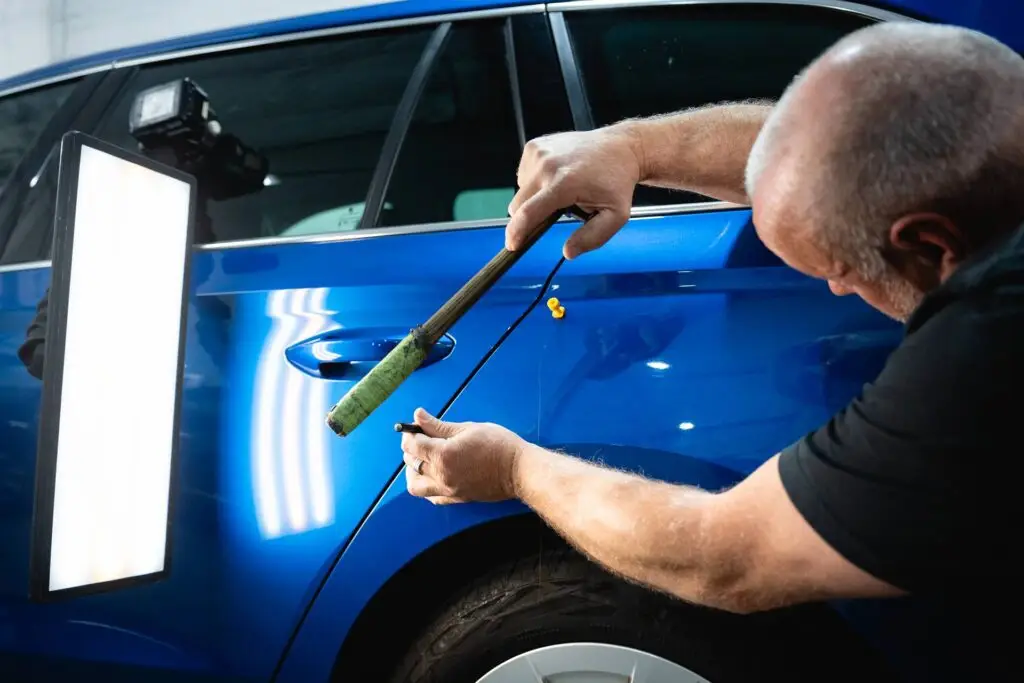 GTS Schadenzentrum Berlin KFZ Werkstatt für Mechanik, Lack, Karosserie und Elektromobilität Dellenbeseitigung